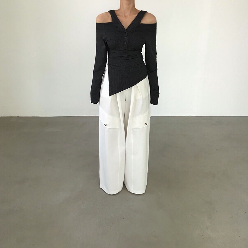 2TWO MOON韓國直郵實拍女裝新品職業推薦長袖T恤露肩連帽2TWO MOON長袖T恤