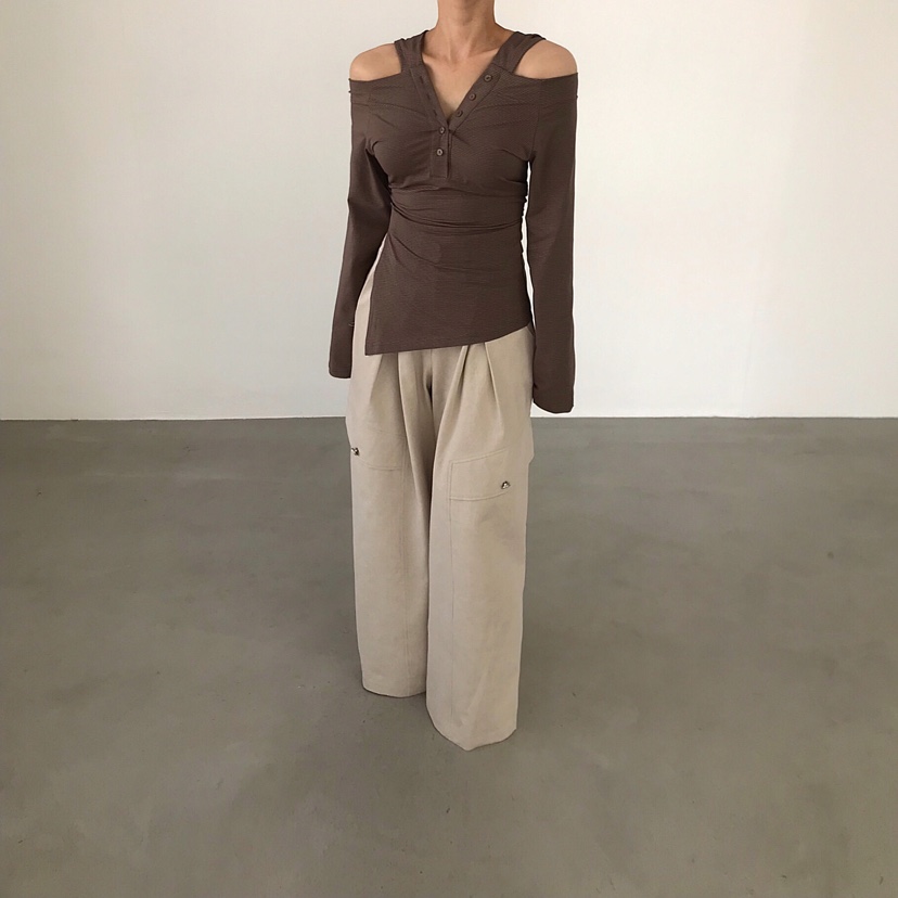 2TWO MOON韓國直郵實拍女裝新品職業推薦長袖T恤露肩連帽2TWO MOON長袖T恤