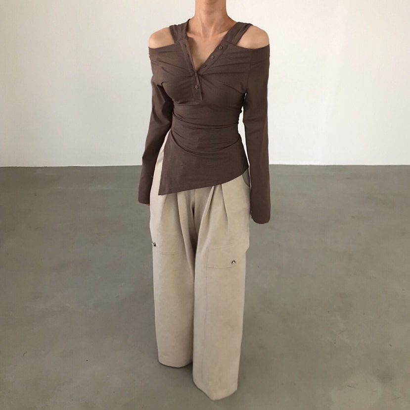 2TWO MOON韓國直郵實拍女裝新品職業推薦長袖T恤露肩連帽2TWO MOON長袖T恤