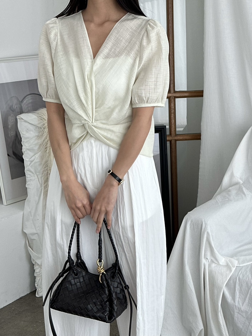 LE VASE韓國東大門直郵女士新款時尚職業推薦襯衫蕾絲衫LE VASE襯衫/蕾絲衫