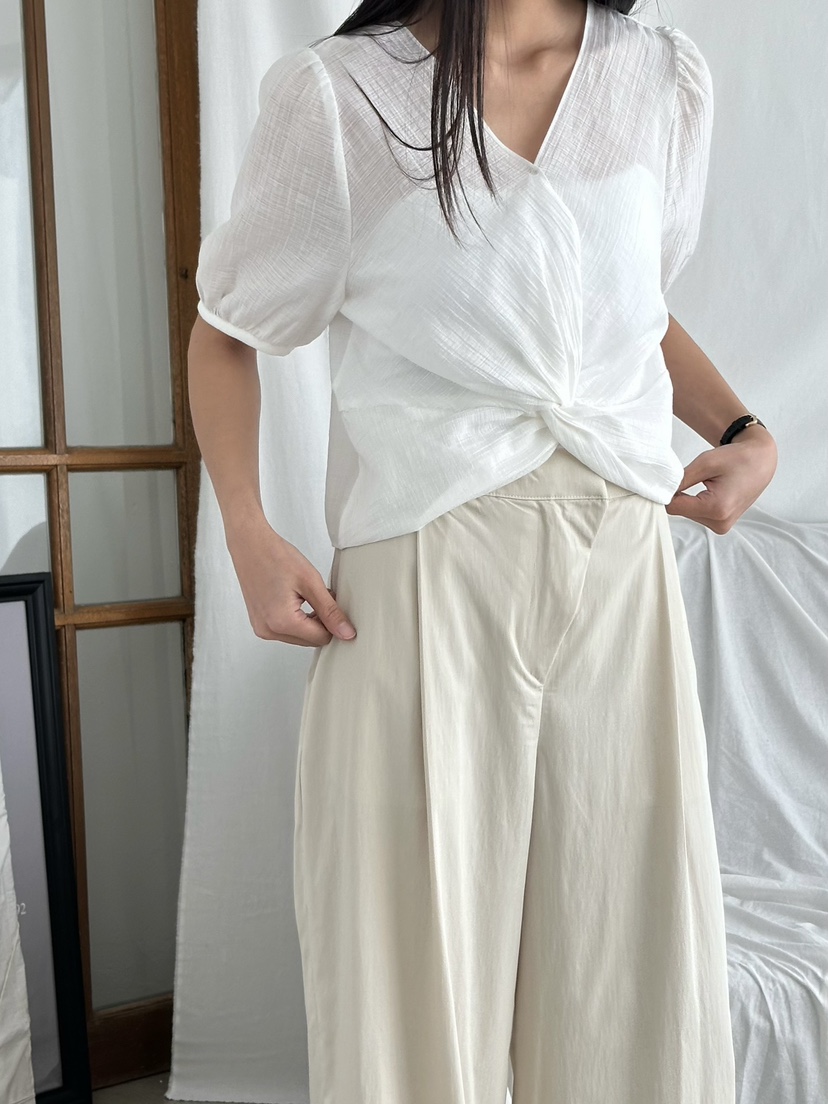 LE VASE韓國東大門直郵女士新款時尚職業推薦襯衫蕾絲衫LE VASE襯衫/蕾絲衫