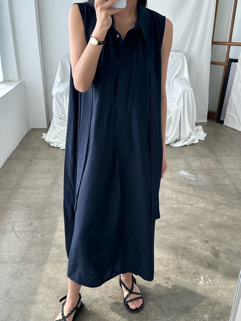 LE VASE韓國直郵實拍女士新款推薦人氣26春夏連衣裙含腰帶LE VASE連衣裙