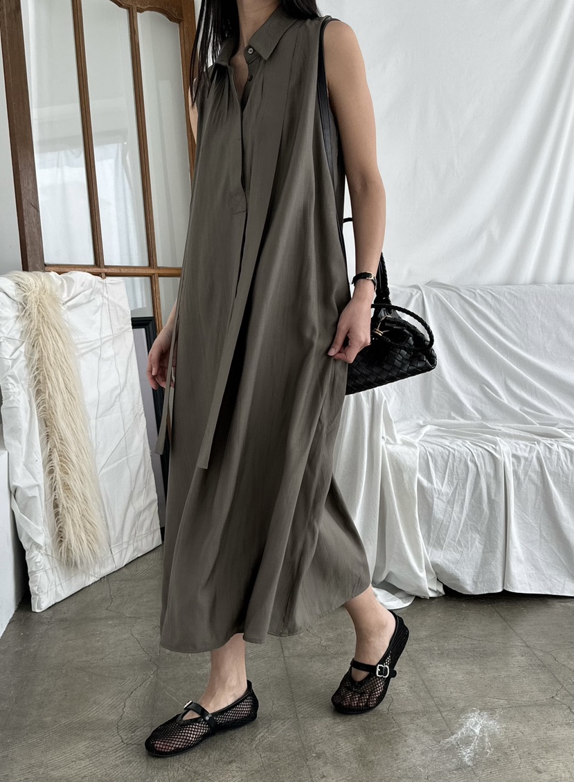 LE VASE韓國直郵實拍女士新款推薦人氣26春夏連衣裙含腰帶LE VASE連衣裙