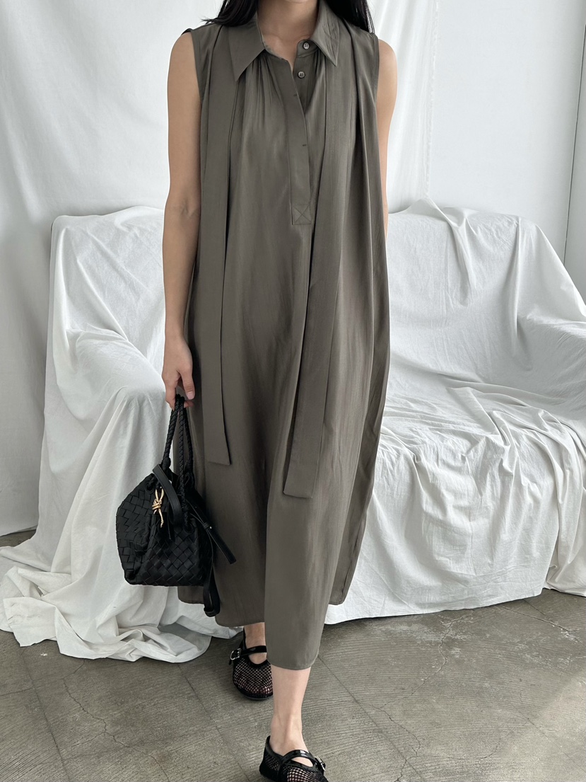 LE VASE韓國直郵實拍女士新款推薦人氣26春夏連衣裙含腰帶LE VASE連衣裙