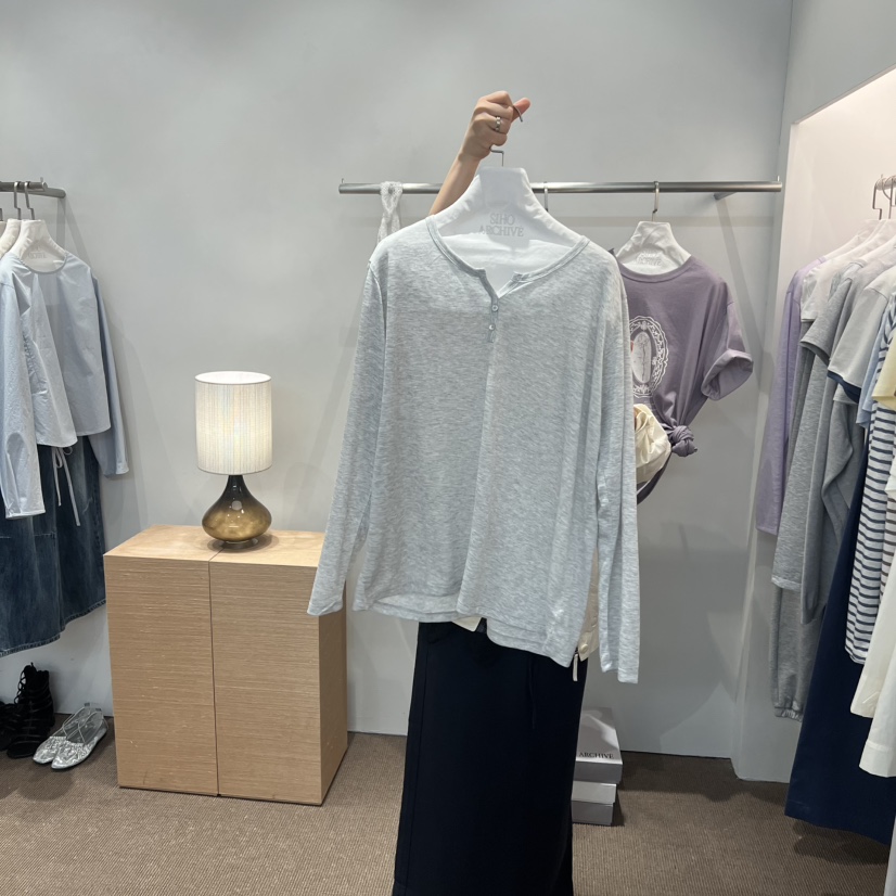 SIHO ARCHIVE韓國直郵實拍女士新品熱賣長袖T恤圓領紐扣SIHO ARCHIVE長袖T恤圖色1