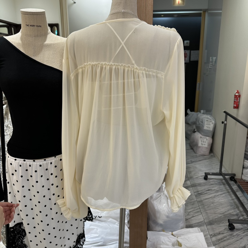 THEMORYPARK韓國東大門直郵女裝新款時尚職業熱賣襯衫蕾絲衫THE MORY PARK襯衫/蕾絲衫