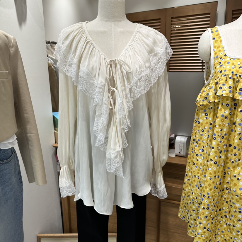 TRES BIEN韓國東大門直郵女裝新品人氣襯衫蕾絲衫荷葉邊絲質TRES BIEN襯衫/蕾絲衫圖色1