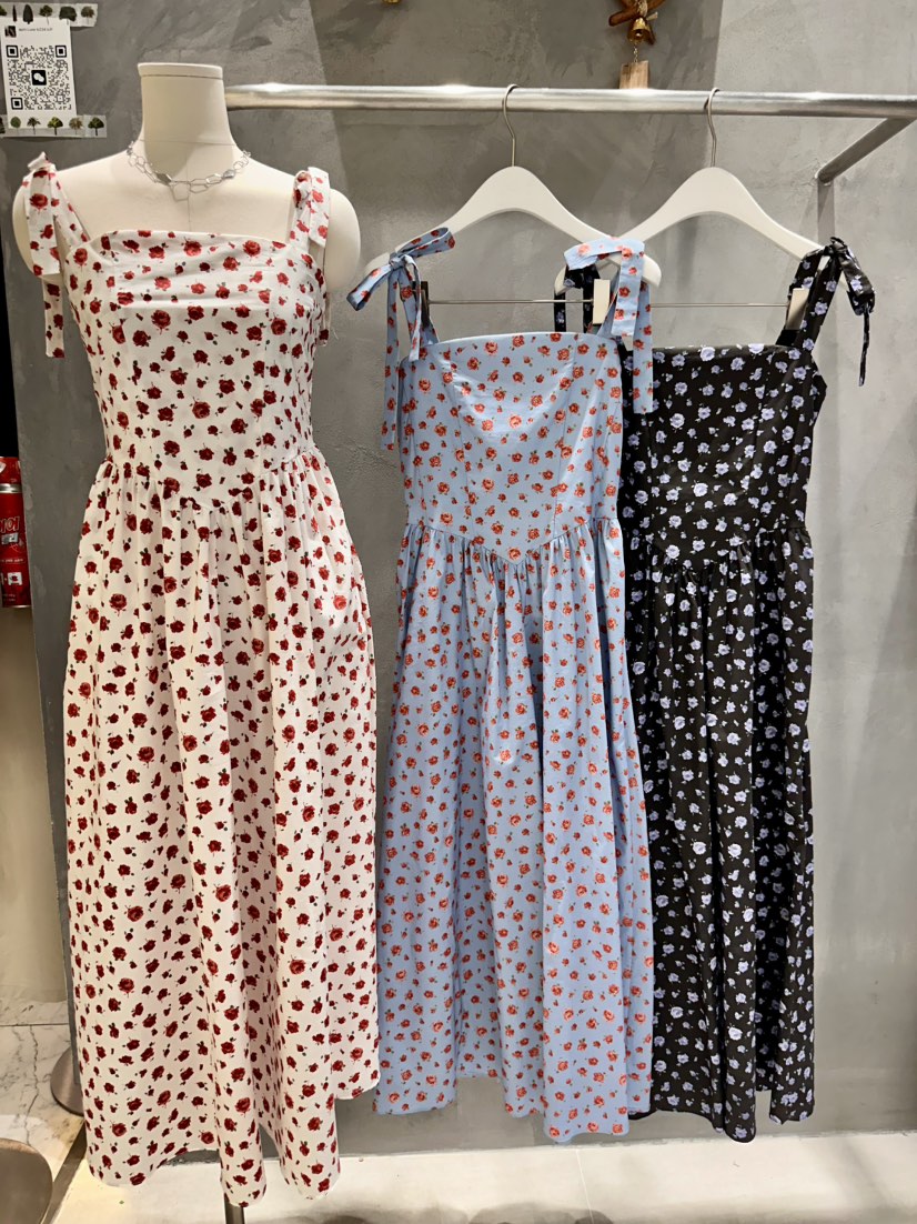 KIFF東大門實拍女士新款時尚26春夏熱賣職業休閑真品連衣裙KIFF連衣裙