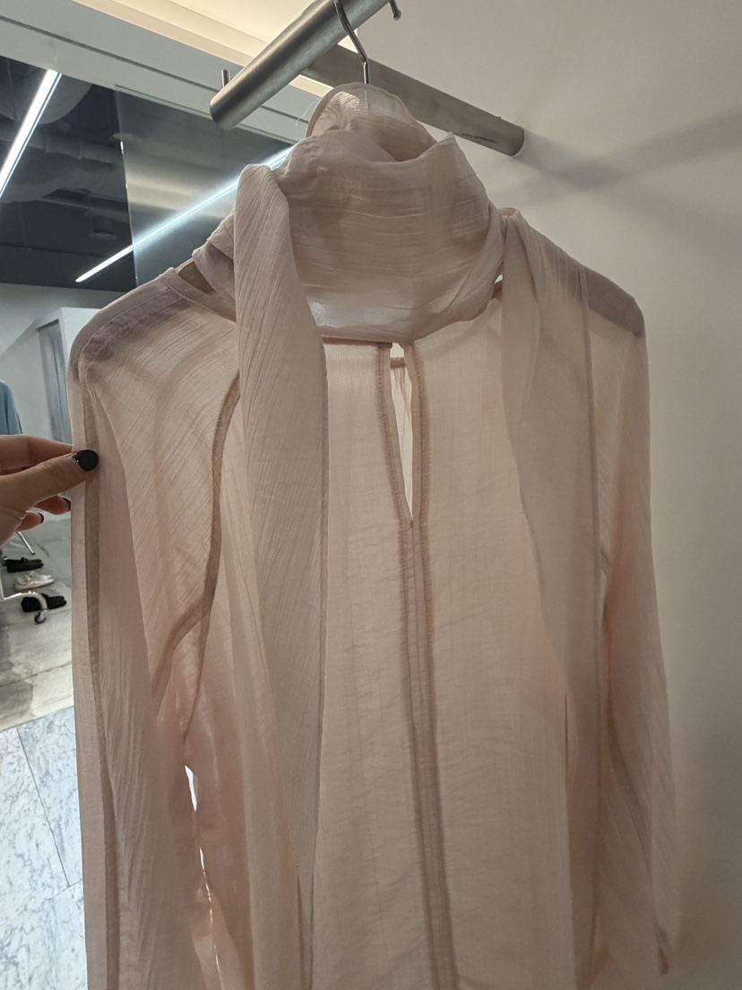 DE VENTI韓國直郵女裝新款推薦時尚襯衫蕾絲衫不含絲巾圍巾DE VENTI襯衫/蕾絲衫