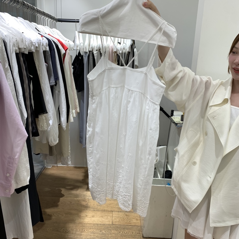 VERVEINE東大門實拍女裝新品時尚推薦真品人氣連衣裙蕾絲VERVEINE連衣裙