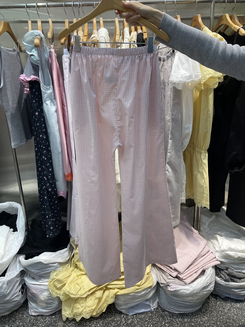 MENDL S韓國東大門直郵女裝新款26春夏推薦休閑褲格子喇叭MENDL S休閑褲