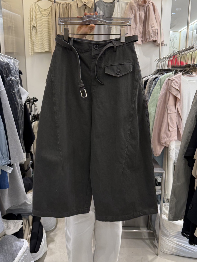 THE SIL韓國直郵實拍女士新款熱賣職業人氣短褲包含腰帶THE SIL/1 2ILLY短褲圖色2