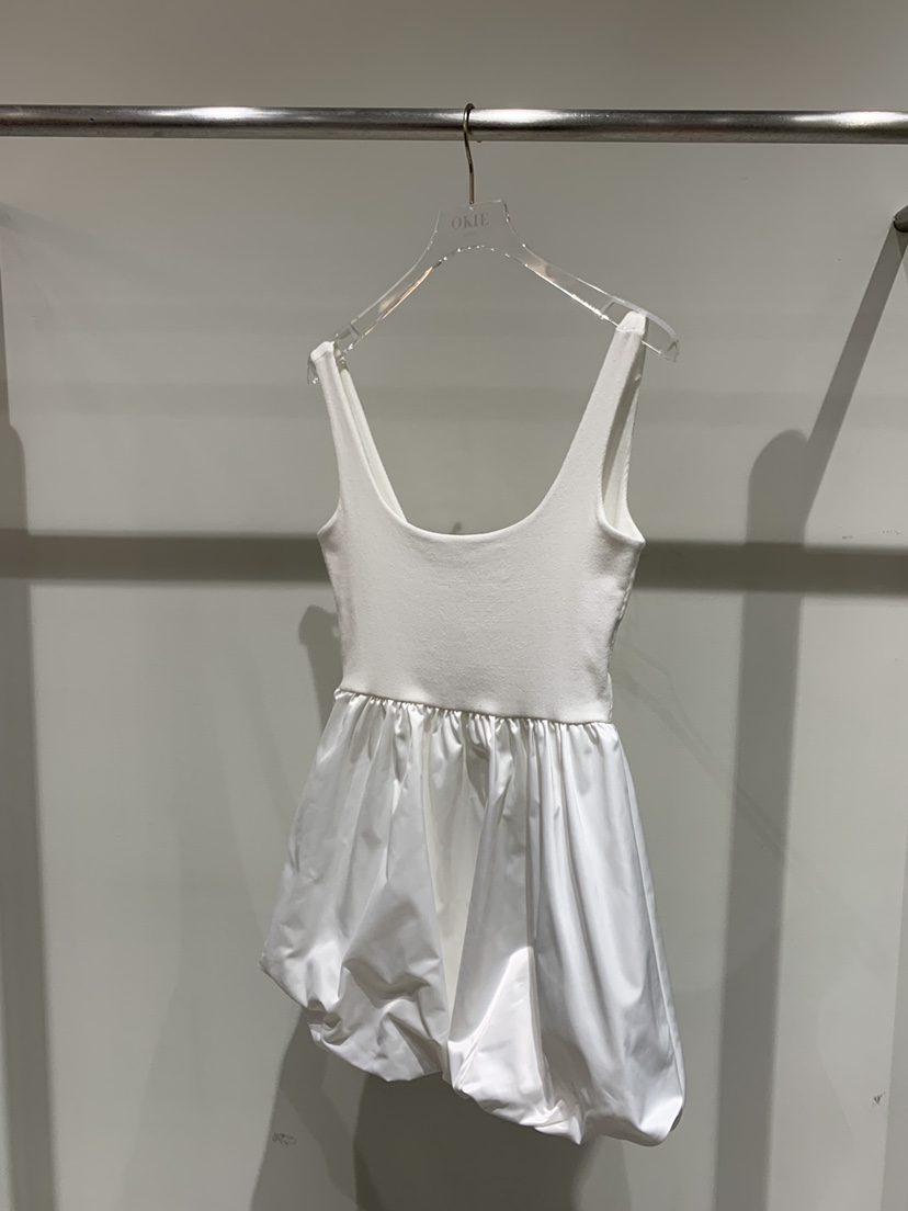 OKIE韓國東大門直郵女裝新品時尚休閑推薦人氣26春夏連衣裙OKIE連衣裙圖色1