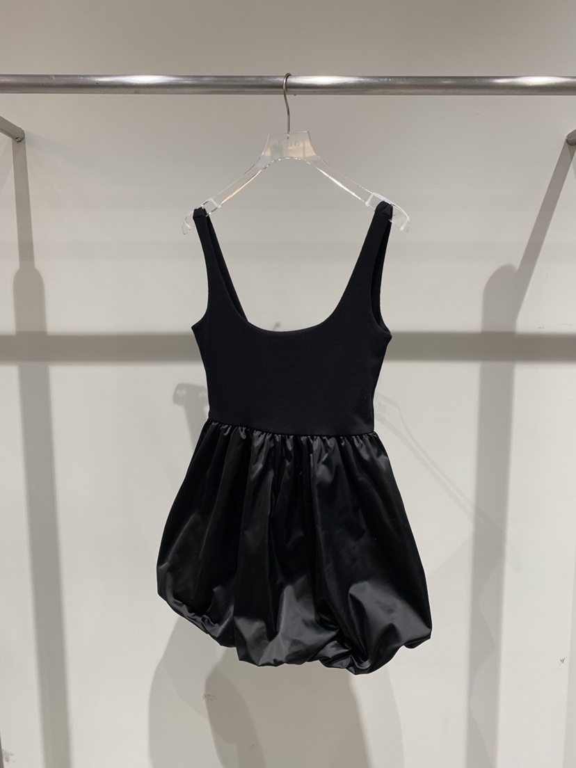 OKIE韓國東大門直郵女裝新品時尚休閑推薦人氣26春夏連衣裙OKIE連衣裙圖色2