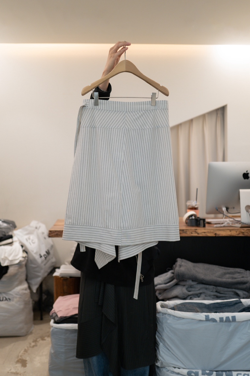 FRIC韓國東大門代購女士新品推薦熱賣時尚26春夏職業短裙FRIC短裙