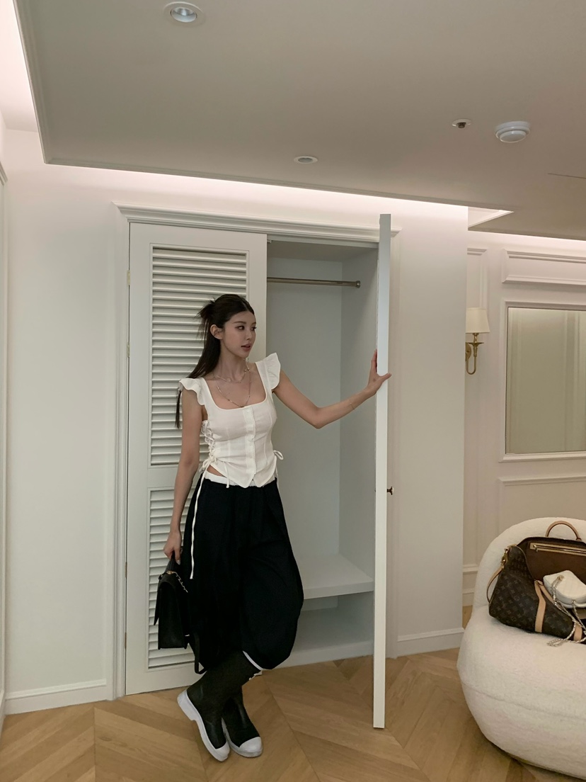 VIRKIN韓國直郵女裝新品人氣時尚熱賣26春夏推薦吊帶背心VIRKIN吊帶/背心