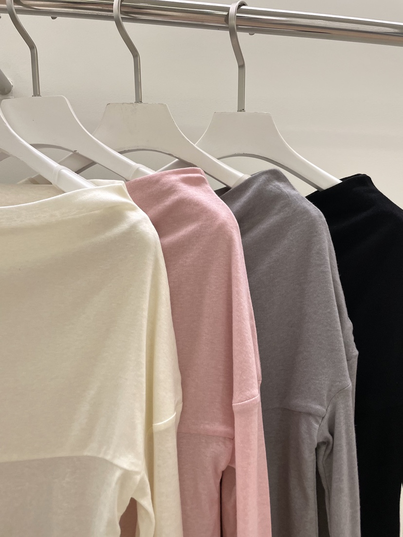 PEBBLE韓國東大門直郵女士新品時尚人氣熱賣休閑長袖T恤露肩PEBBLE長袖T恤