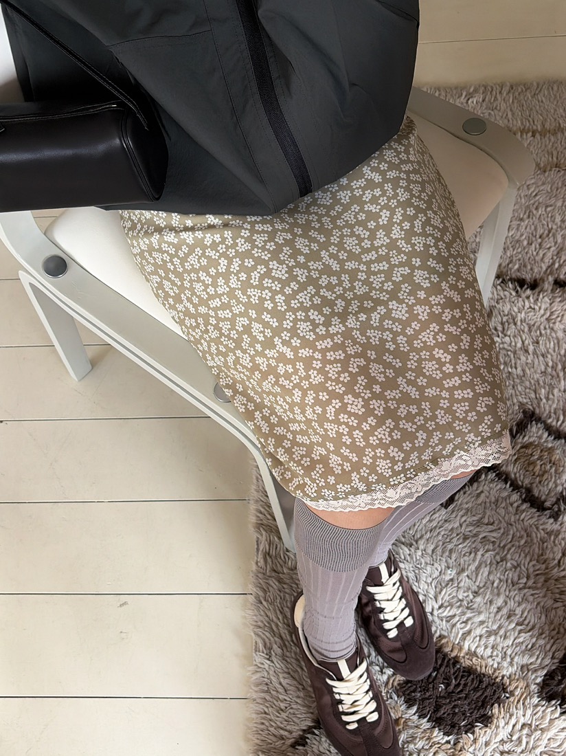 PEBBLE韓國直郵女裝新款職業人氣時尚推薦熱賣半身裙中短裙PEBBLE半身裙/中短裙