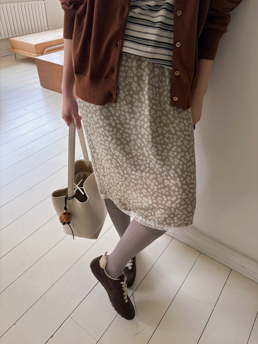 PEBBLE韓國直郵女裝新款職業人氣時尚推薦熱賣半身裙中短裙PEBBLE半身裙/中短裙