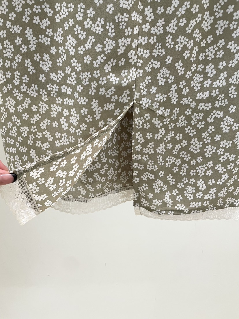 PEBBLE韓國直郵女裝新款職業人氣時尚推薦熱賣半身裙中短裙PEBBLE半身裙/中短裙