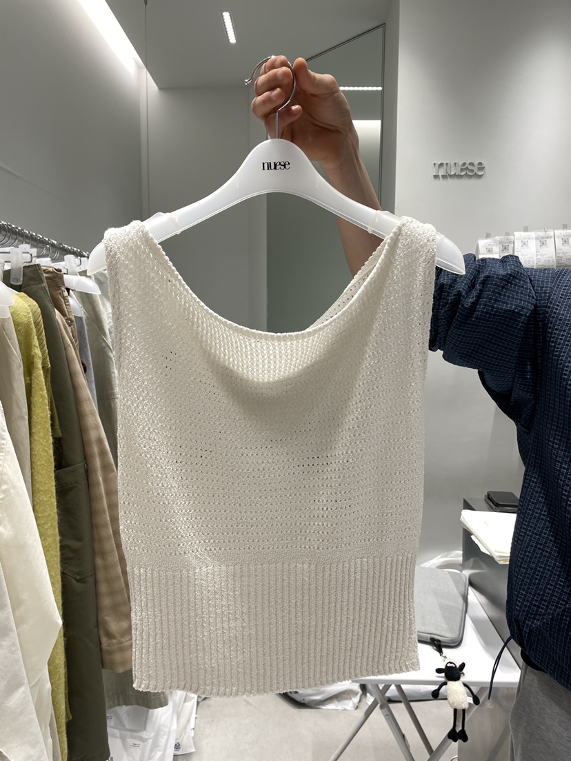 NUESE韓國東大門直郵女士新款人氣熱賣休閑職業吊帶背心開衩NUESE吊帶/背心圖色1