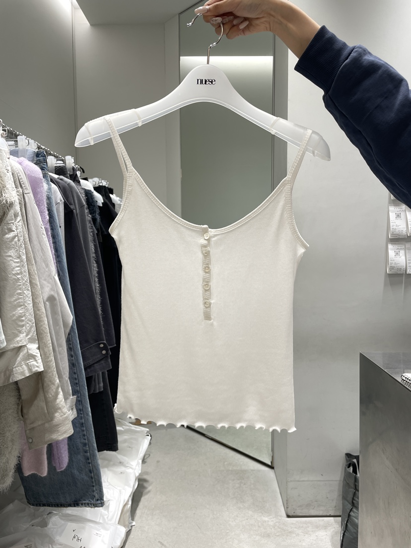 NUESE韓國東大門代購女士新品時尚推薦26春夏吊帶背心紐扣NUESE吊帶/背心圖色1