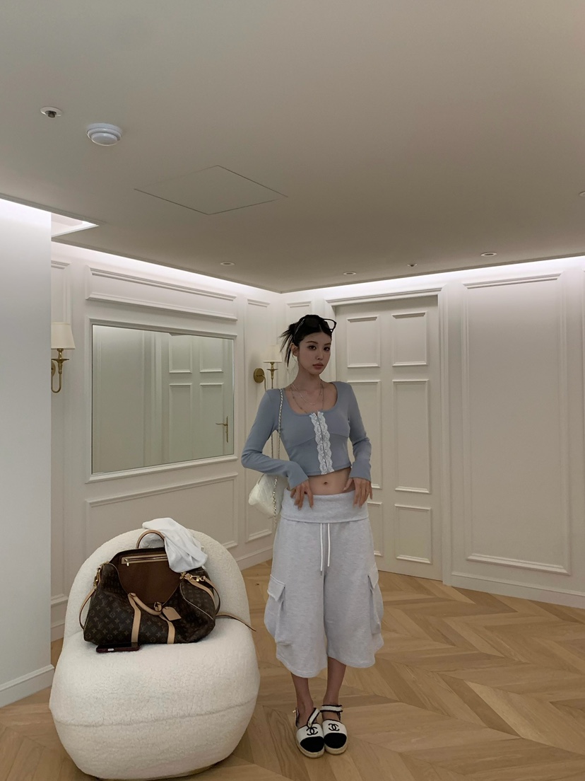 VIRKIN韓國直郵實拍女士新款熱賣職業休閑時尚推薦長袖T恤VIRKIN長袖T恤