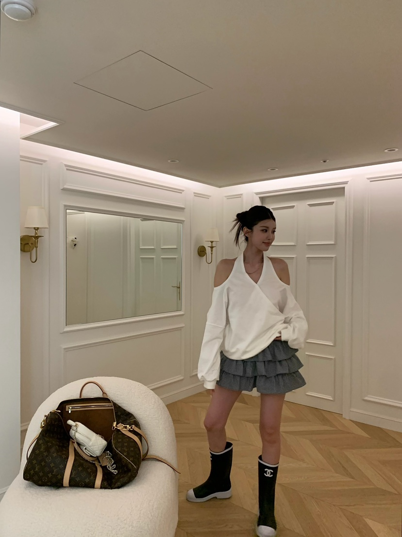 VIRKIN韓國直郵實拍女裝新品26春夏人氣推薦休閑職業衛衣VIRKIN衛衣圖色2