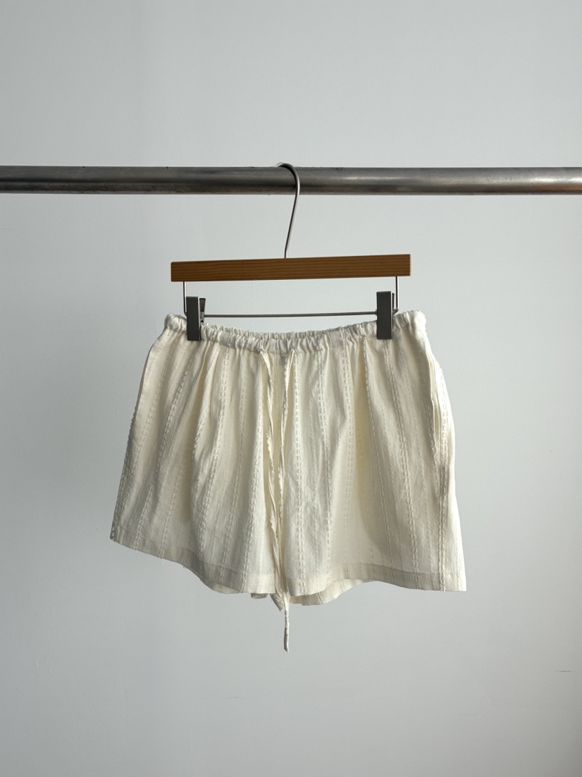 ROMANTICIZE韓國東大門直郵女士新品人氣26春夏時尚短褲鏤空ROMANTICIZE短褲圖色1