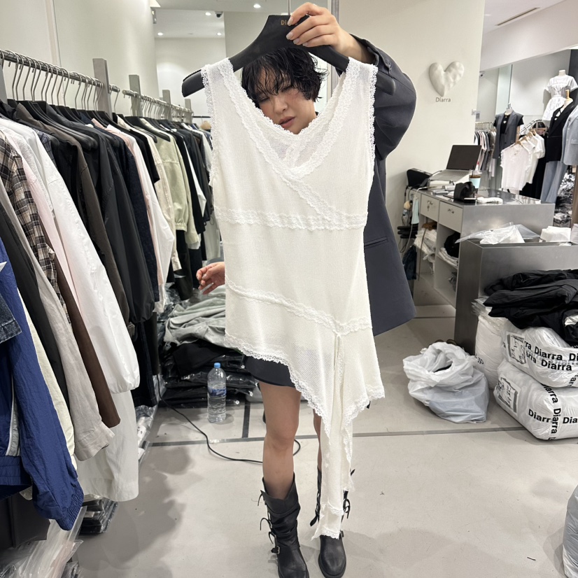 DIARRA韓國直郵實拍女士新款職業休閑吊帶背心不對稱蕾絲DIARRA吊帶/背心圖色1