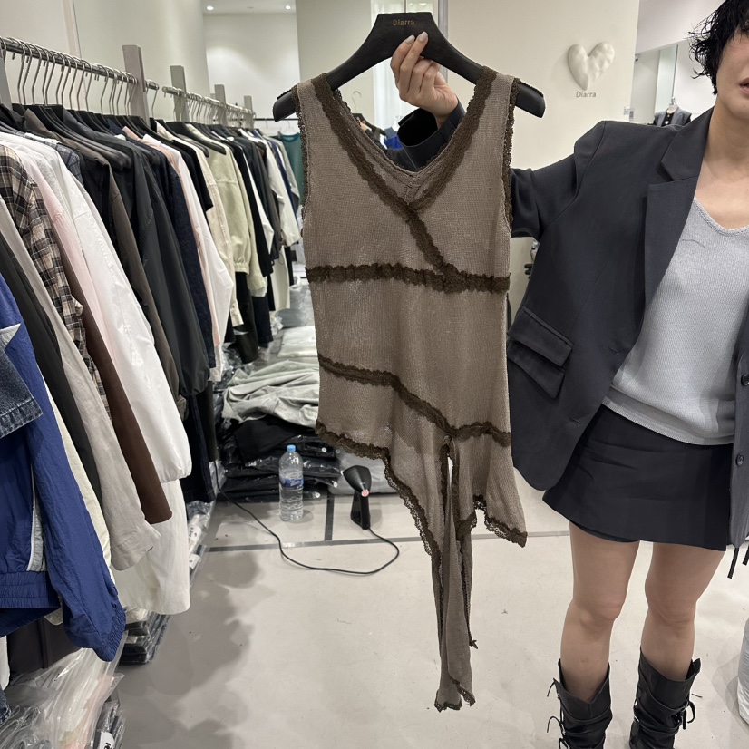 DIARRA韓國直郵實拍女士新款職業休閑吊帶背心不對稱蕾絲DIARRA吊帶/背心圖色2