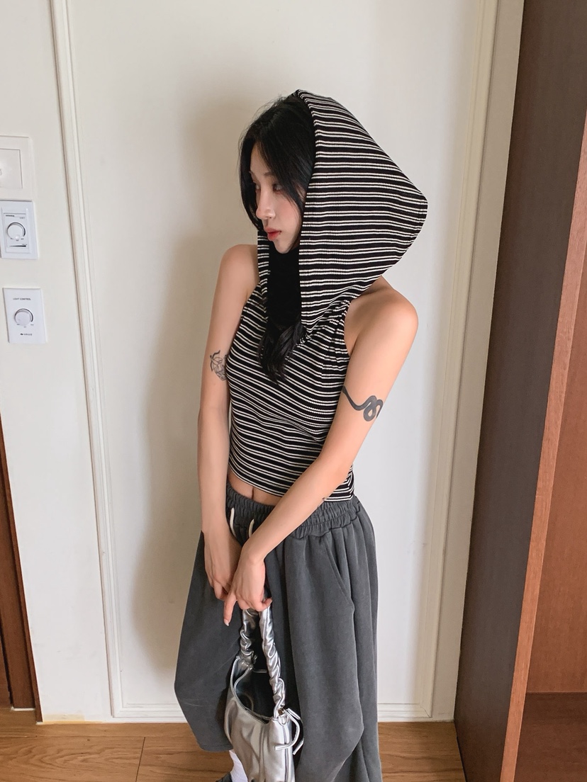 STICK WITH韓國代購女裝新款人氣休閑時尚熱賣吊帶背心連帽STICK WITH吊帶/背心
