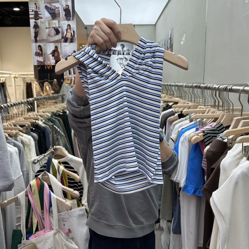 STICK WITH韓國代購女裝新款人氣休閑時尚熱賣吊帶背心連帽STICK WITH吊帶/背心圖色4