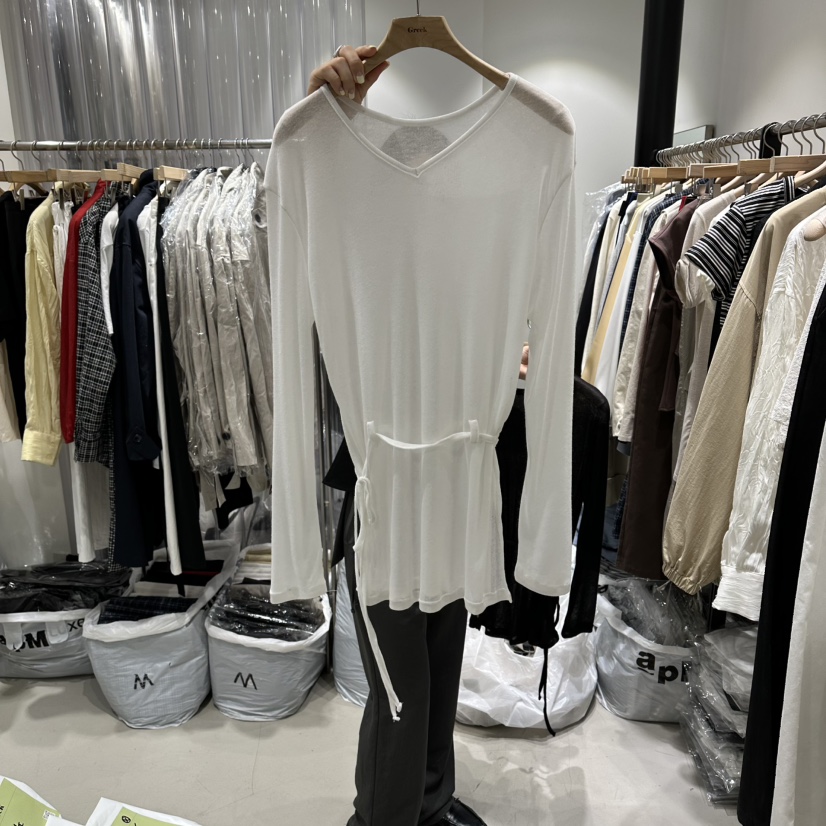 GREEK韓國直郵實拍女裝新款時尚推薦職業休閑人氣長袖T恤GREEK長袖T恤圖色1