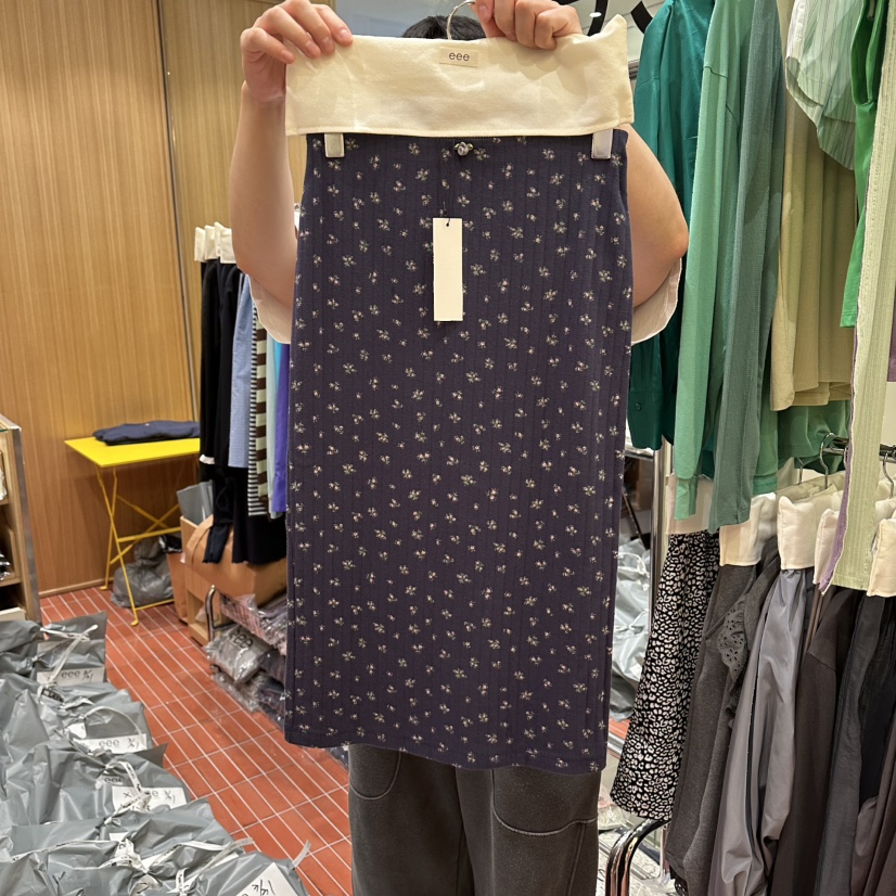 EEE韓國直郵女裝新款時尚休閑職業推薦人氣熱賣26春夏長裙EEE長裙圖色1