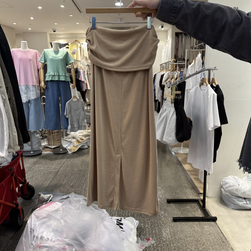 CELINA韓國直郵實拍女裝新品人氣26春夏推薦職業長裙褶皺CELI_NA長裙