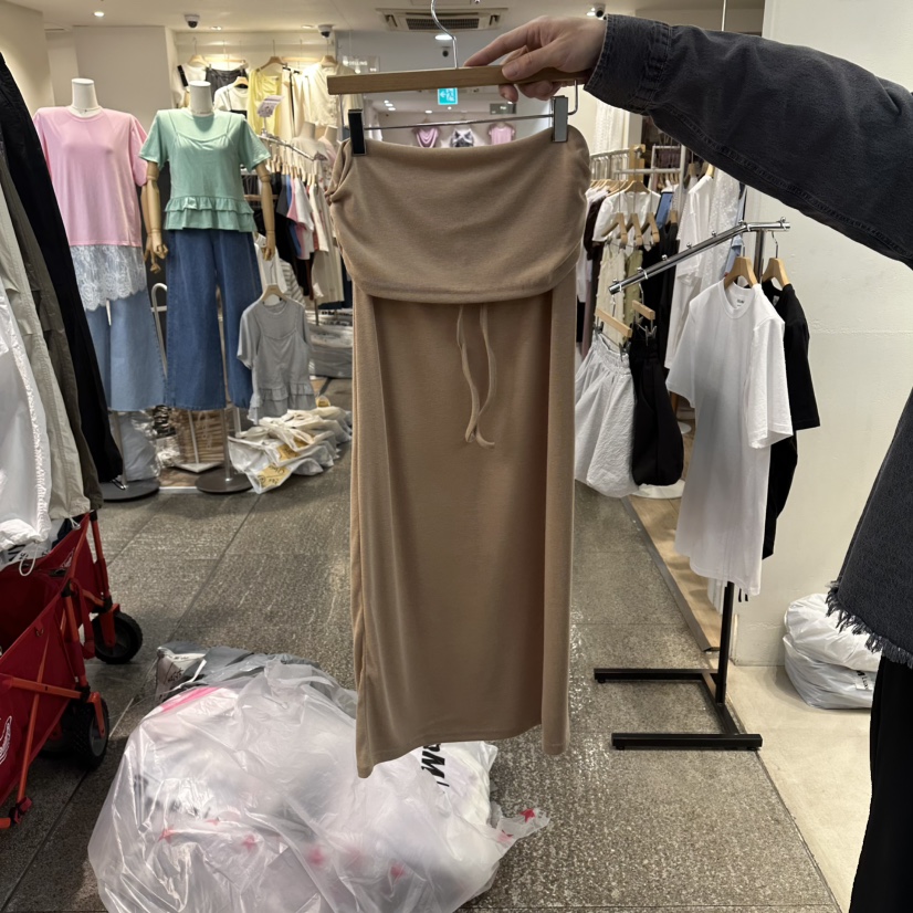 CELINA韓國直郵實拍女裝新品人氣26春夏推薦職業長裙褶皺CELI_NA長裙圖色1