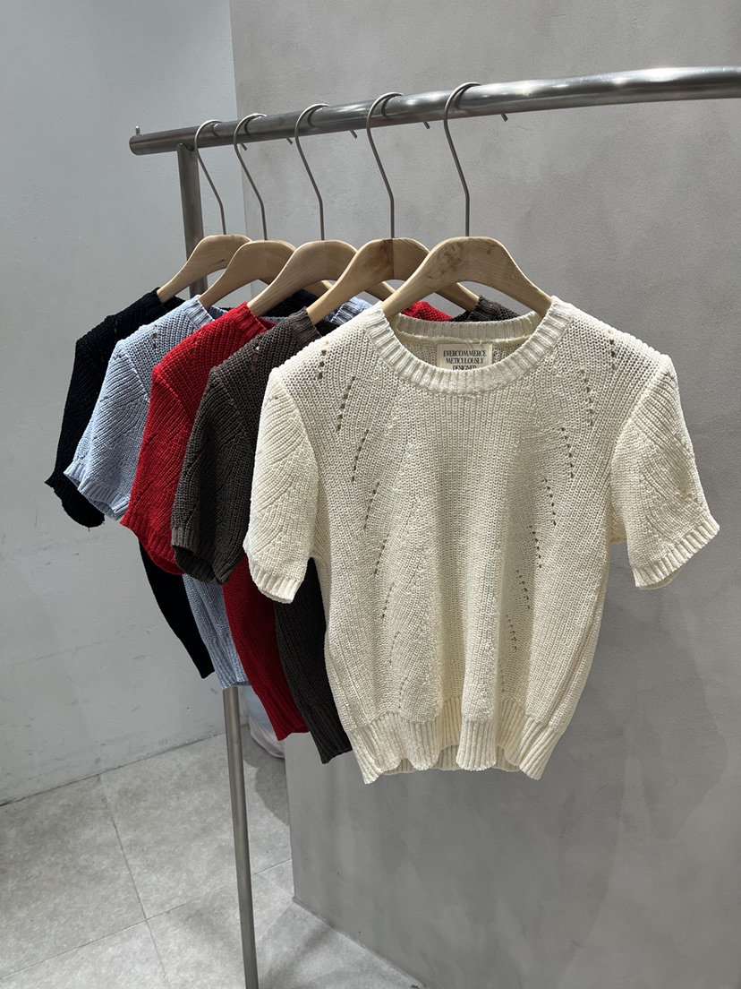 EVERCOMMERCE METICULOUSLY DESIGNED韓國代購女士新品時尚針織衫EVERCOMMERCE METICULOUSLY DESIGNED針織衫