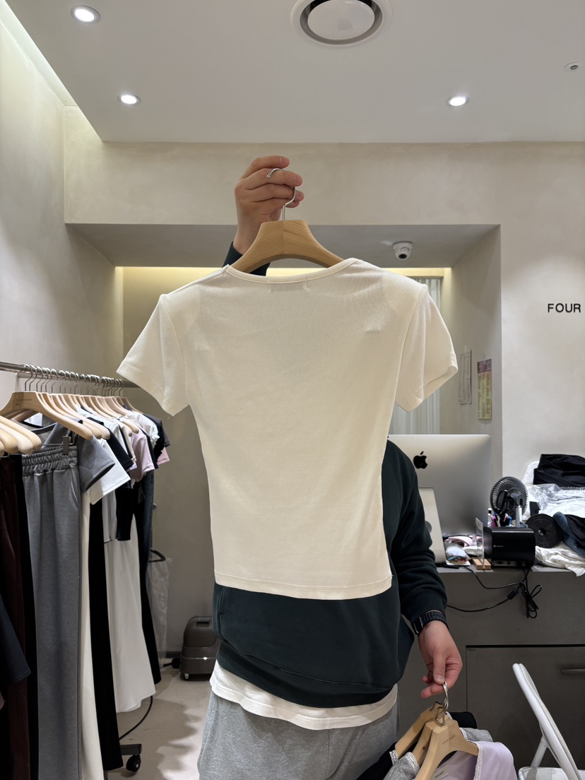 FOUREIGHT韓國東大門直郵女裝新款推薦時尚休閑人氣26春夏T恤FOUR EIGHTT恤