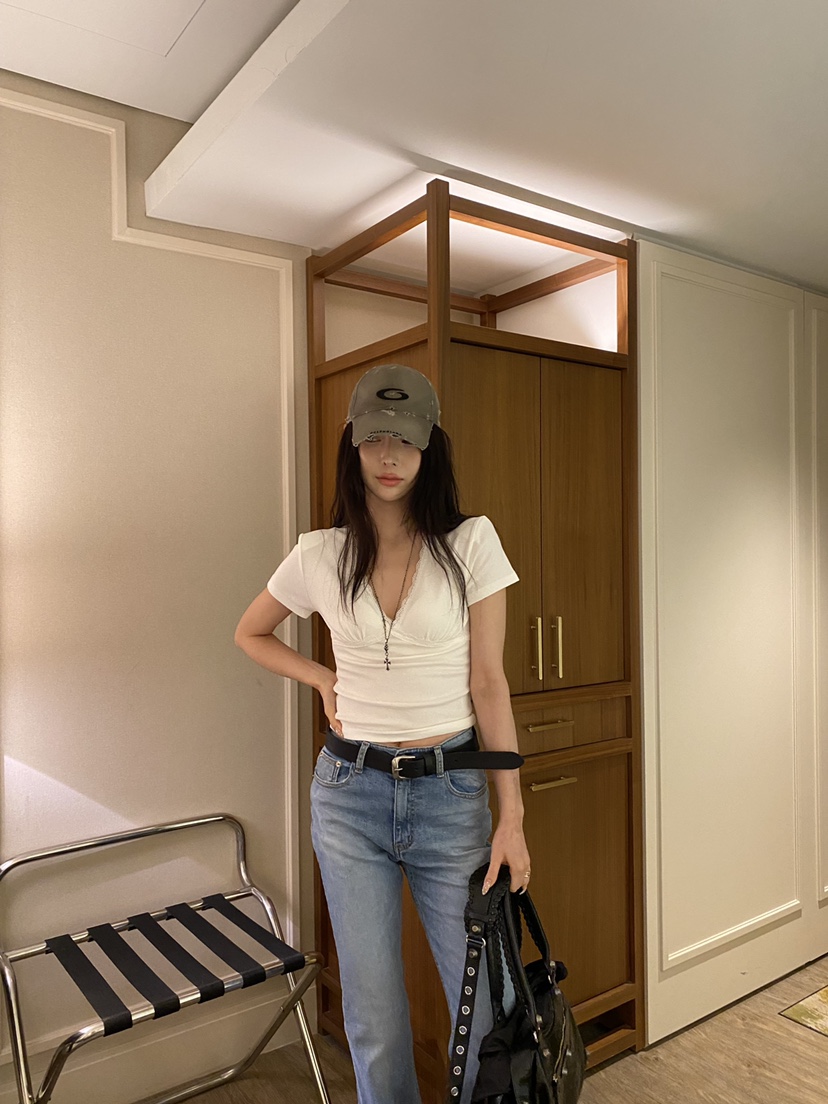 FOUREIGHT韓國東大門直郵女裝新款推薦時尚休閑人氣26春夏T恤FOUR EIGHTT恤