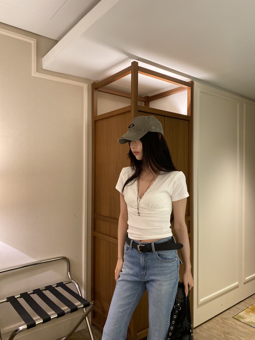 FOUREIGHT韓國東大門直郵女裝新款推薦時尚休閑人氣26春夏T恤FOUR EIGHTT恤