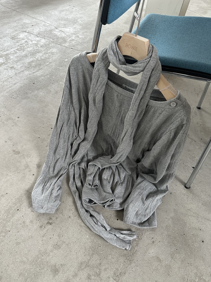 BOWIE韓國東大門直郵女裝新款休閑熱賣26春夏人氣長袖T恤BOWIE長袖T恤圖色2