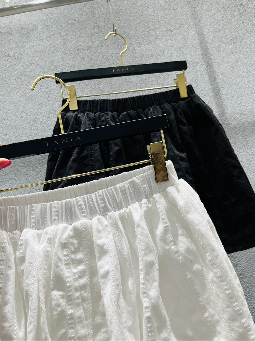 TANIA韓國直郵女裝新款26春夏休閑時尚熱賣人氣職業推薦短褲TANIA短褲