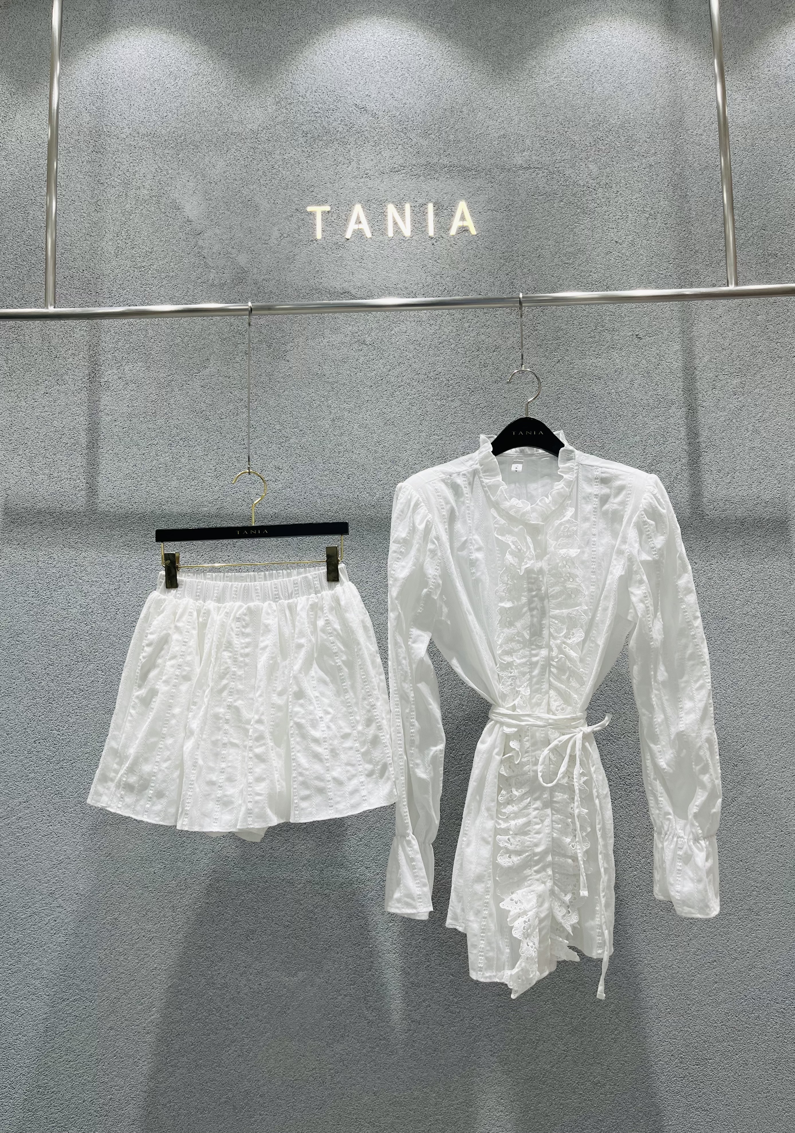 TANIA韓國直郵女士新品休閑推薦人氣職業襯衫蕾絲衫含腰繩TANIA襯衫/蕾絲衫