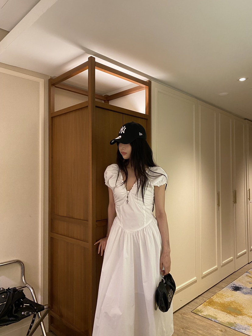 FOUREIGHT韓國東大門代購女裝新款26春夏推薦人氣時尚連衣裙FOUR EIGHT連衣裙