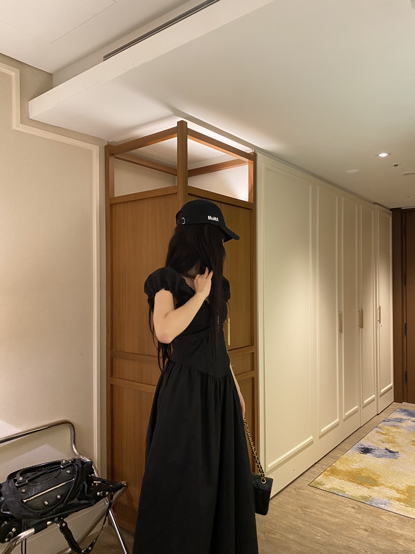 FOUREIGHT韓國東大門代購女裝新款26春夏推薦人氣時尚連衣裙FOUR EIGHT連衣裙