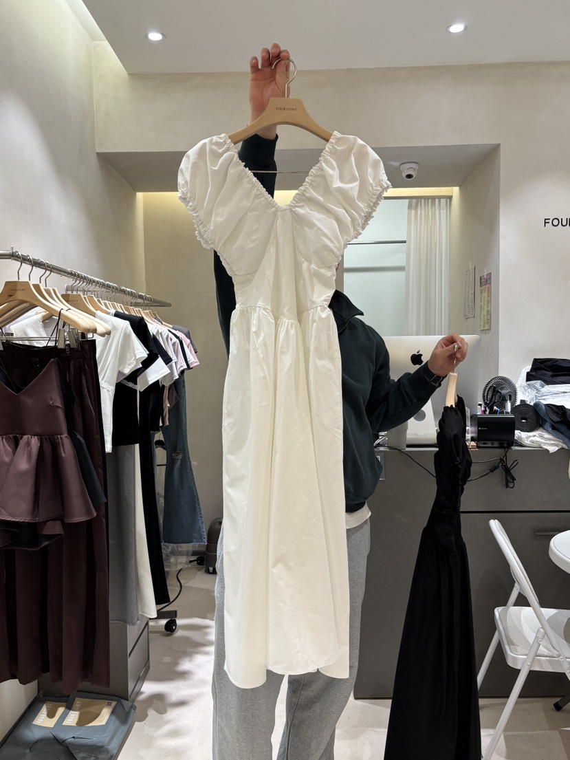 FOUREIGHT韓國東大門代購女裝新款26春夏推薦人氣時尚連衣裙FOUR EIGHT連衣裙圖色1