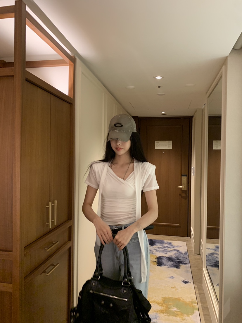 FOUREIGHT韓國東大門直郵女士新品時尚職業休閑人氣T恤圍巾FOUR EIGHTT恤