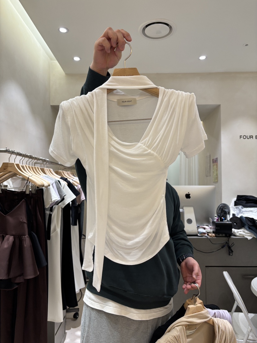 FOUREIGHT韓國東大門直郵女士新品時尚職業休閑人氣T恤圍巾FOUR EIGHTT恤圖色1