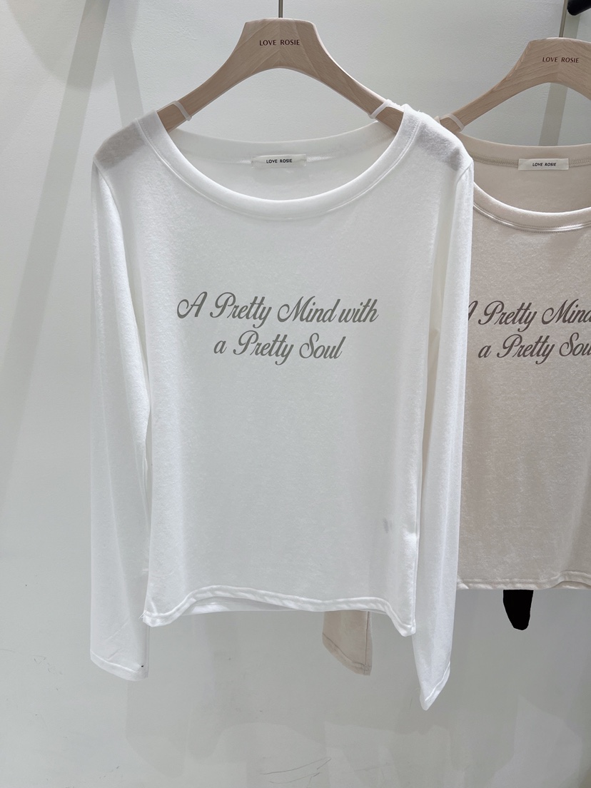 LOVE ROSIE韓國直郵女裝新品人氣時尚熱賣休閑長袖T恤露肩LOVE ROSIE長袖T恤